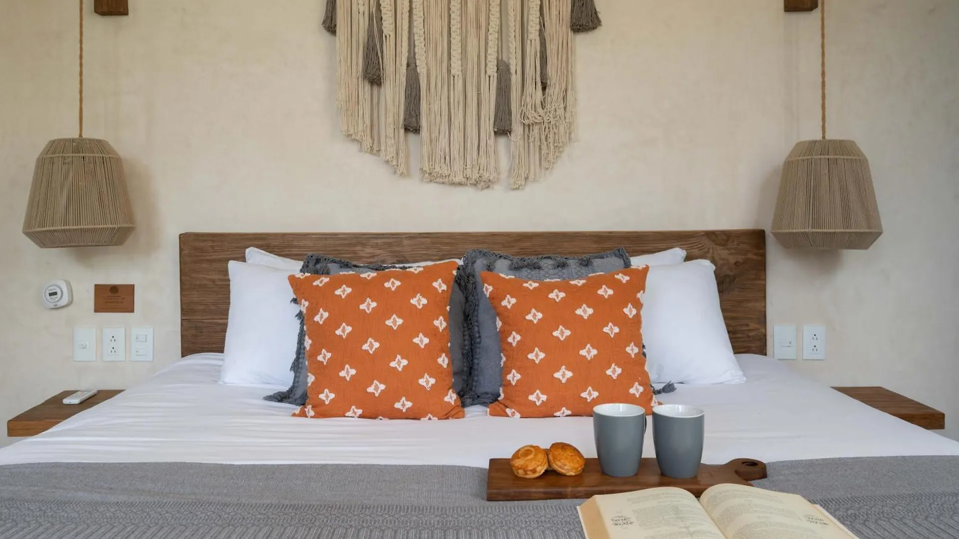 Bohemian Bliss Villa With Private Pool & Concierge 1A 图卢姆