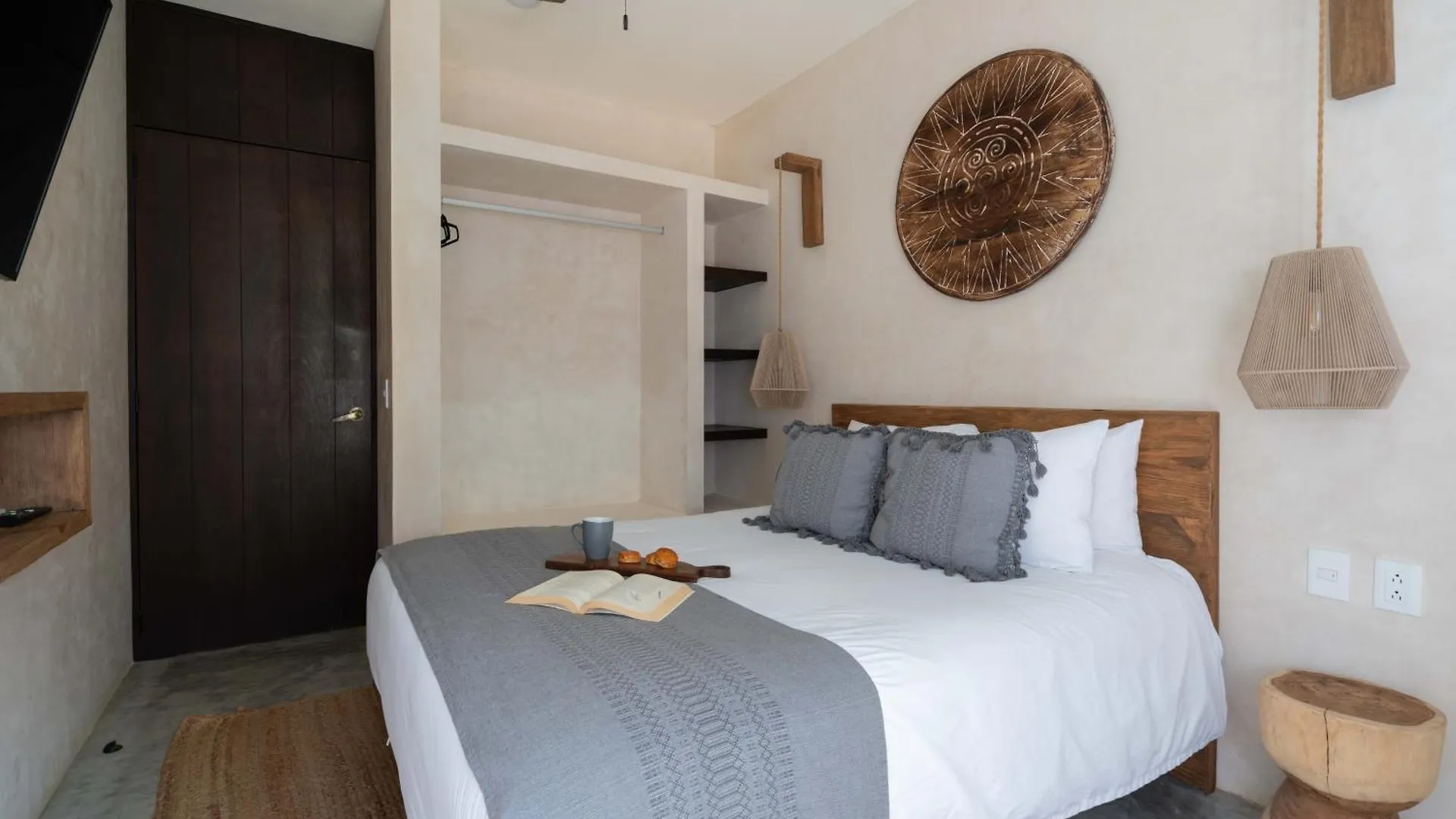 Bohemian Bliss Villa With Private Pool & Concierge 1A 图卢姆