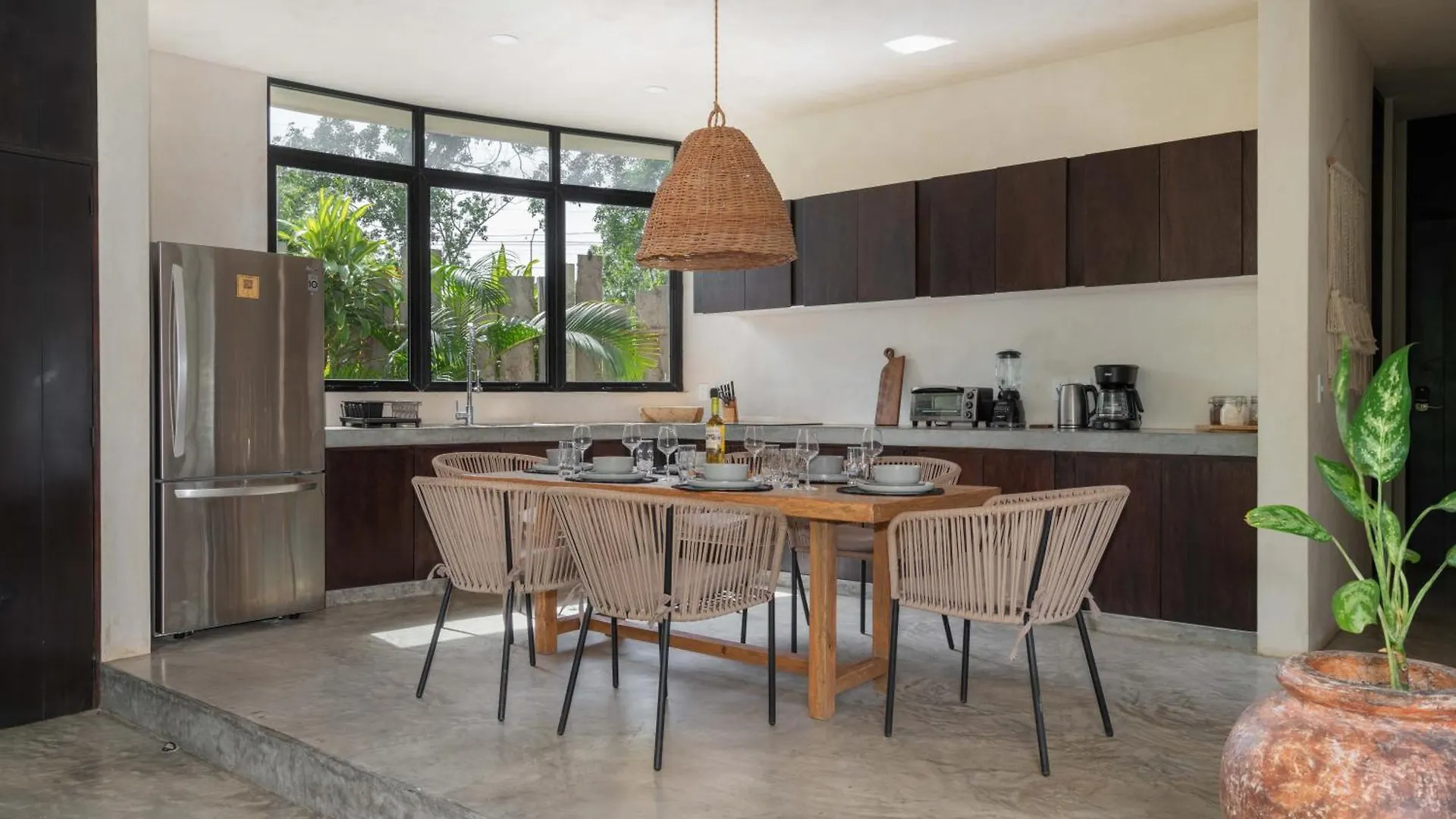 Bohemian Bliss Villa With Private Pool & Concierge 1A 图卢姆