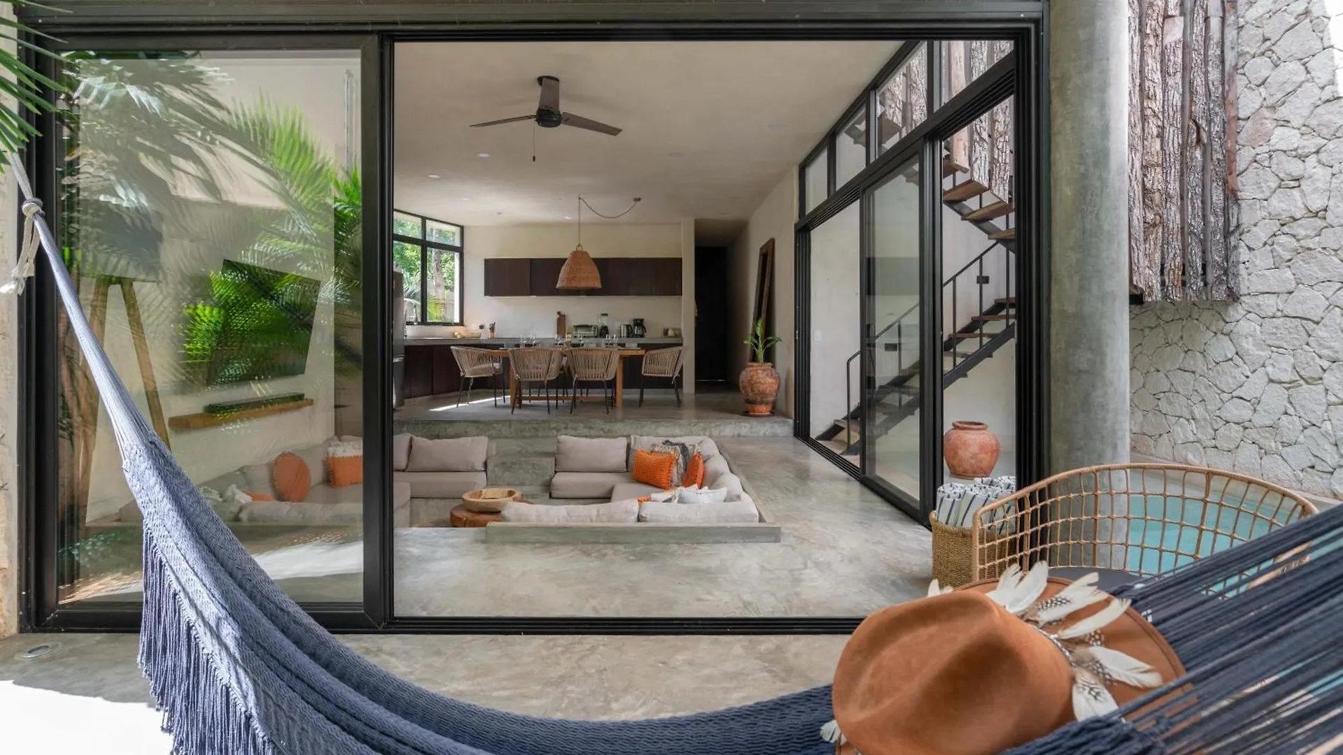 Bohemian Bliss Villa With Private Pool & Concierge 1A 图卢姆