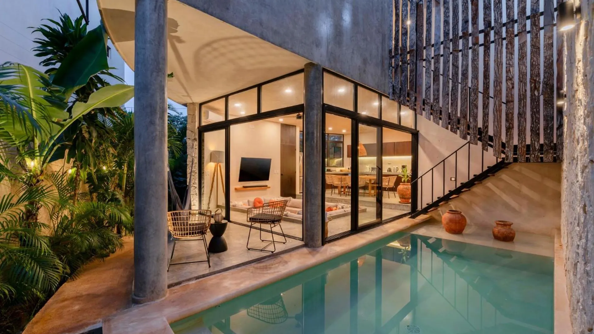 Bohemian Bliss Villa With Private Pool & Concierge 1A location